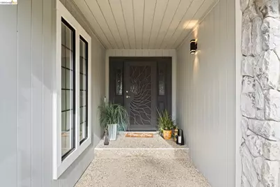 2293 Reef Ct, Discovery Bay, CA 94505 - Photo 2
