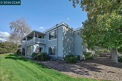 2724 Tice Creek Dr #2, Walnut Creek, CA 94595 - Photo 8