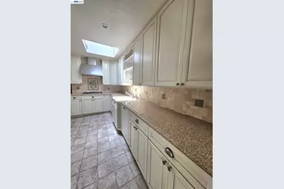 409 Avalon Way, Suisun City, CA 94585 - Photo 10