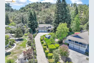 2090 Pebble Dr, Alamo, CA 94507 - Photo 8