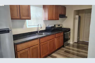 1112 82nd Ave, Oakland, CA 94621 - Photo 4