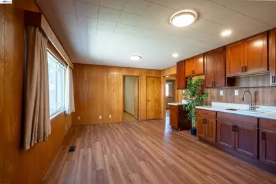 404 Bradrick Dr, San Leandro, CA 94578 - Photo 14