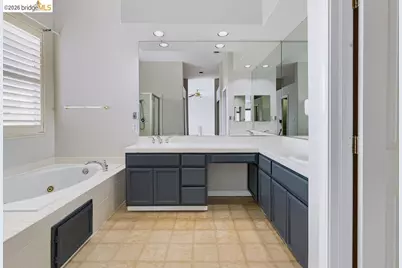 2404 Greentree Ct, Antioch, CA 94509 - Photo 18