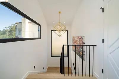 5656 Buena Vista Avenue, Oakland, CA 94618 - Photo 52