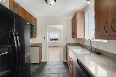 16805 President Dr, Castro Valley, CA 94578 - Photo 32
