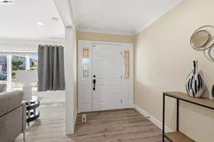 1204 Vistagrand Dr, San Leandro, CA 94577 - Photo 12