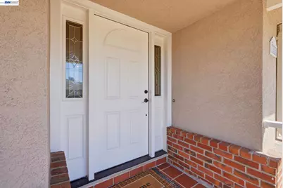 1204 Vistagrand Dr, San Leandro, CA 94577 - Photo 10