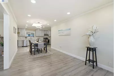 1204 Vistagrand Dr, San Leandro, CA 94577 - Photo 24
