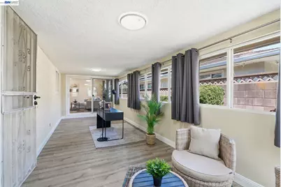 1204 Vistagrand Dr, San Leandro, CA 94577 - Photo 4