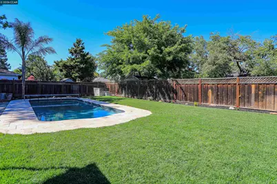 1792 Sharon Dr, Concord, CA 94519 - Photo 4