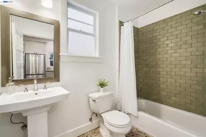 815 45th St, Oakland, CA 94608 - Photo 30