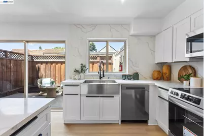 14715 Doolittle Dr, San Leandro, CA 94577 - Photo 14