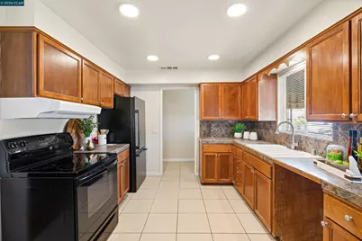 5714 Claremont Ave, Stockton, CA 95207 - Photo 12