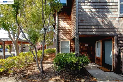 641 Centre Ct, Alameda, CA 94502 - Photo 2
