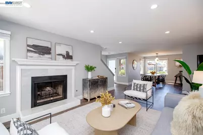 641 Centre Ct, Alameda, CA 94502 - Photo 1