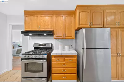 2062 Evergreen Ave, San Leandro, CA 94577 - Photo 14