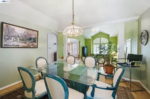 32219 Allison Dr, Union City, CA 94587 - Photo 12