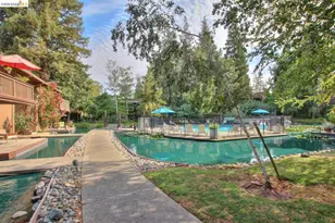 2400 Larkspur Ln, Sacramento, CA 95825 - Photo 32