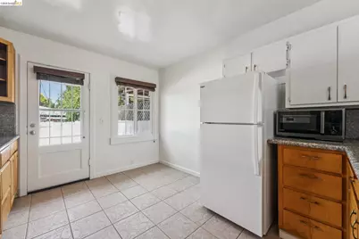 33 Bissell, Richmond, CA 94801 - Photo 8