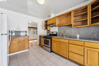 33 Bissell, Richmond, CA 94801 - Photo 12