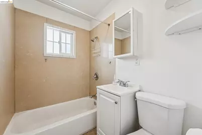 33 Bissell, Richmond, CA 94801 - Photo 16