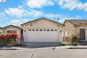 8249 Skyline Cir, Oakland, CA 94605 - Photo 36
