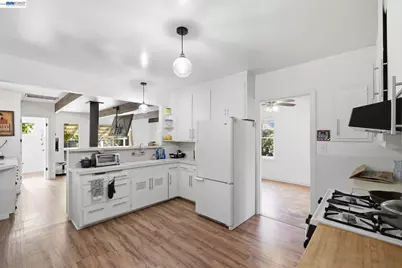 137 Viewmont Avenue, Vallejo, CA 94590 - Photo 32