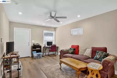 20843 Chester St, Castro Valley, CA 94546 - Photo 8