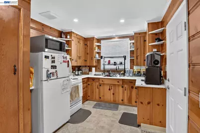 20843 Chester St, Castro Valley, CA 94546 - Photo 16