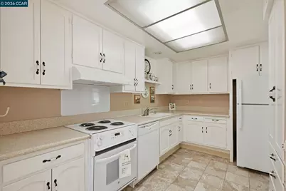 2424 Tice Creek Dr #3, Walnut Creek, CA 94595 - Photo 10