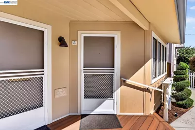 20835 Chester St, Castro Valley, CA 94546 - Photo 8