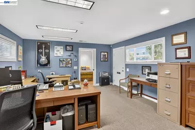 20835 Chester St, Castro Valley, CA 94546 - Photo 12