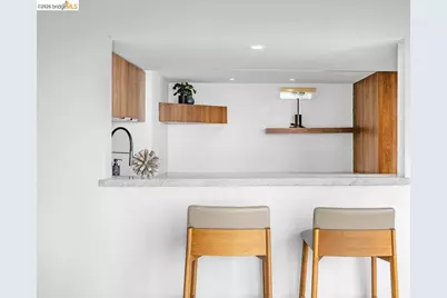 17440 Revello Dr, Pacific Palisades (los Angeles), CA 90272 - Photo 28