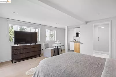 17440 Revello Dr, Pacific Palisades (los Angeles), CA 90272 - Photo 18