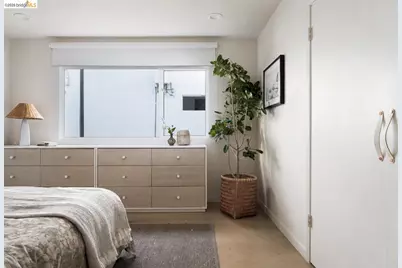 17440 Revello Dr, Pacific Palisades (los Angeles), CA 90272 - Photo 8