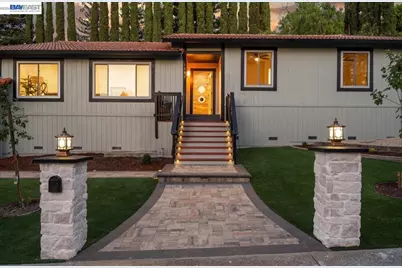 1084 Jamie Dr, Concord, CA 94518 - Photo 2