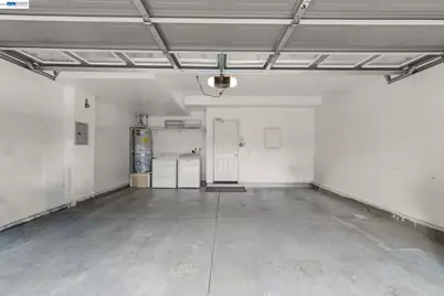 10706 Ian Ln, Dublin, CA 94568 - Photo 32