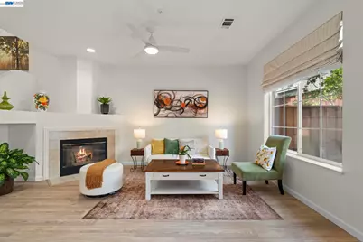 10706 Ian Ln, Dublin, CA 94568 - Photo 2