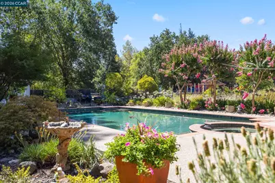 162 La Questa Dr, Danville, CA 94526 - Photo 8