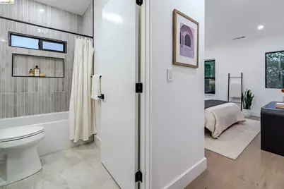 546 61st St, Oakland, CA 94609 - Photo 58