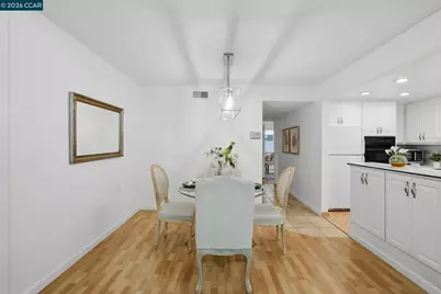 1252 Singingwood Ct. #3, Walnut Creek, CA 94595 - Photo 8