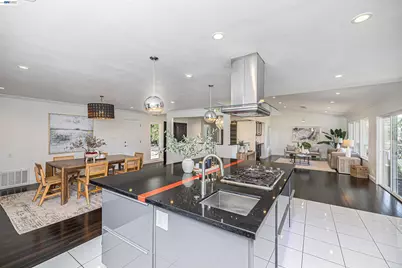 3060 Todd Ct, Castro Valley, CA 94546 - Photo 12