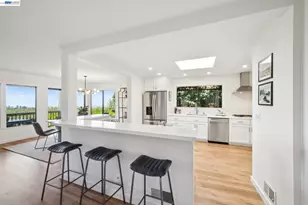 6957 Armour Dr, Oakland, CA 94611 - Photo 26