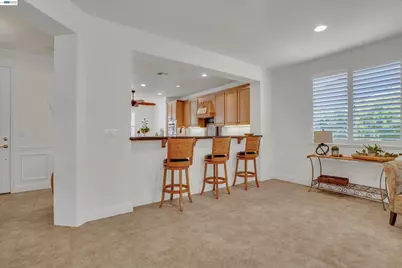 2472 Shadow Berry Dr, Manteca, CA 95336 - Photo 10