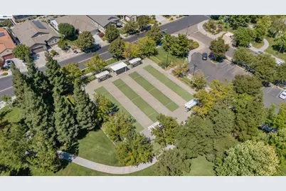 2472 Shadow Berry Dr, Manteca, CA 95336 - Photo 40