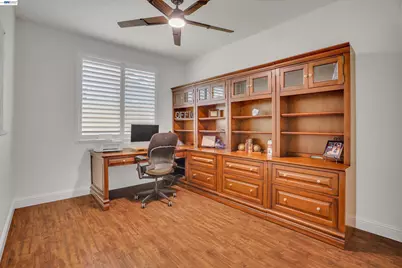 2472 Shadow Berry Dr, Manteca, CA 95336 - Photo 20
