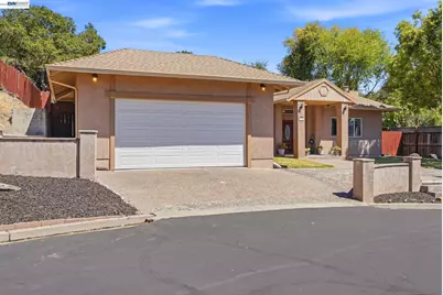 210 Amend Ct, El Sobrante, CA 94803 - Photo 2