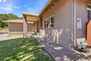 210 Amend Ct, El Sobrante, CA 94803 - Photo 4