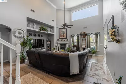 3448 Howard Ct, Visalia, CA 93292 - Photo 2