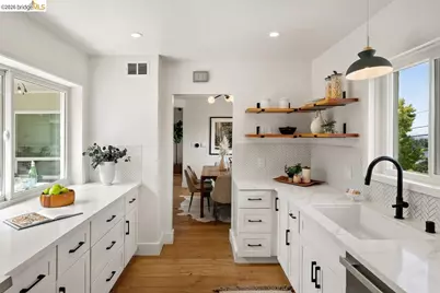 4504 Fairbairn Ave, Oakland, CA 94619 - Photo 14
